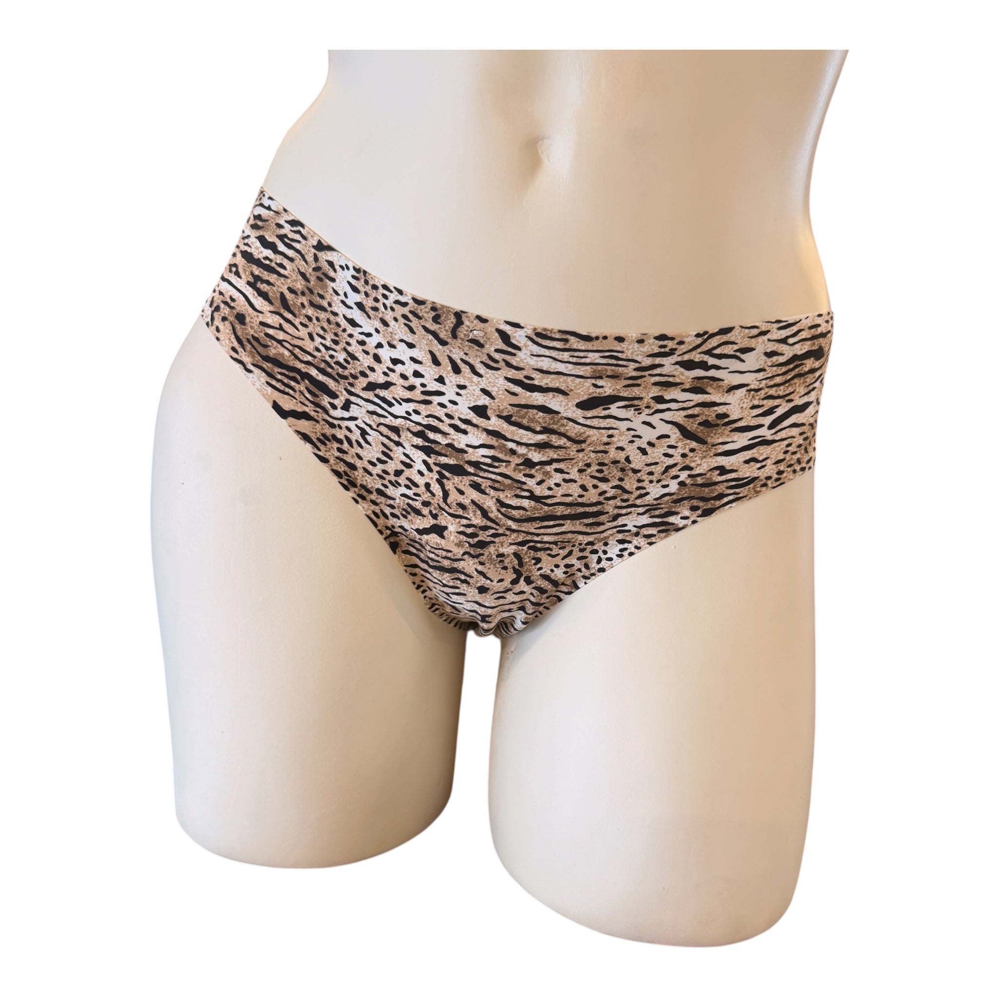 MM-2018 Lazer Kesim Leopar Camasir