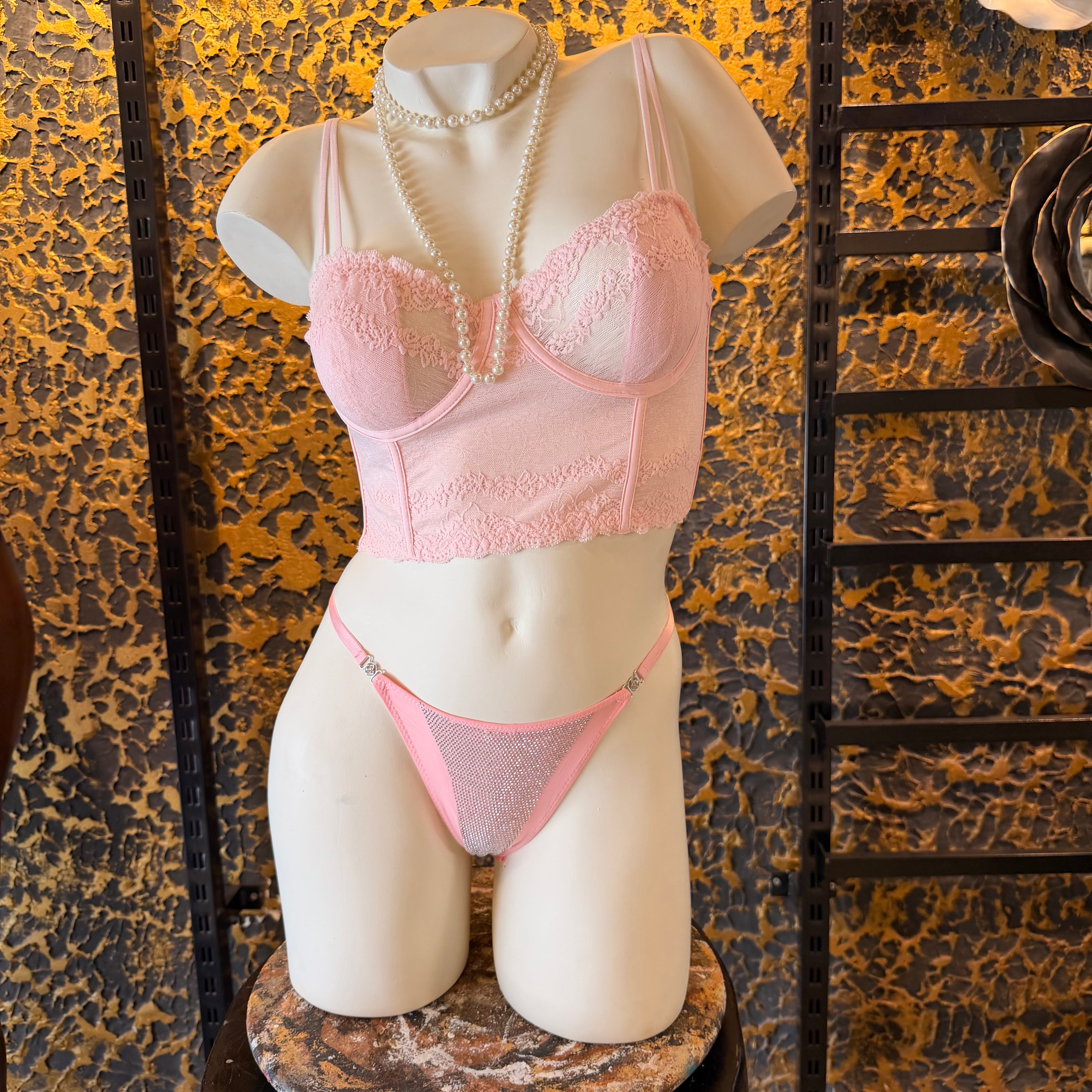 MM-8026 Marilyn Pembe Bustiyer