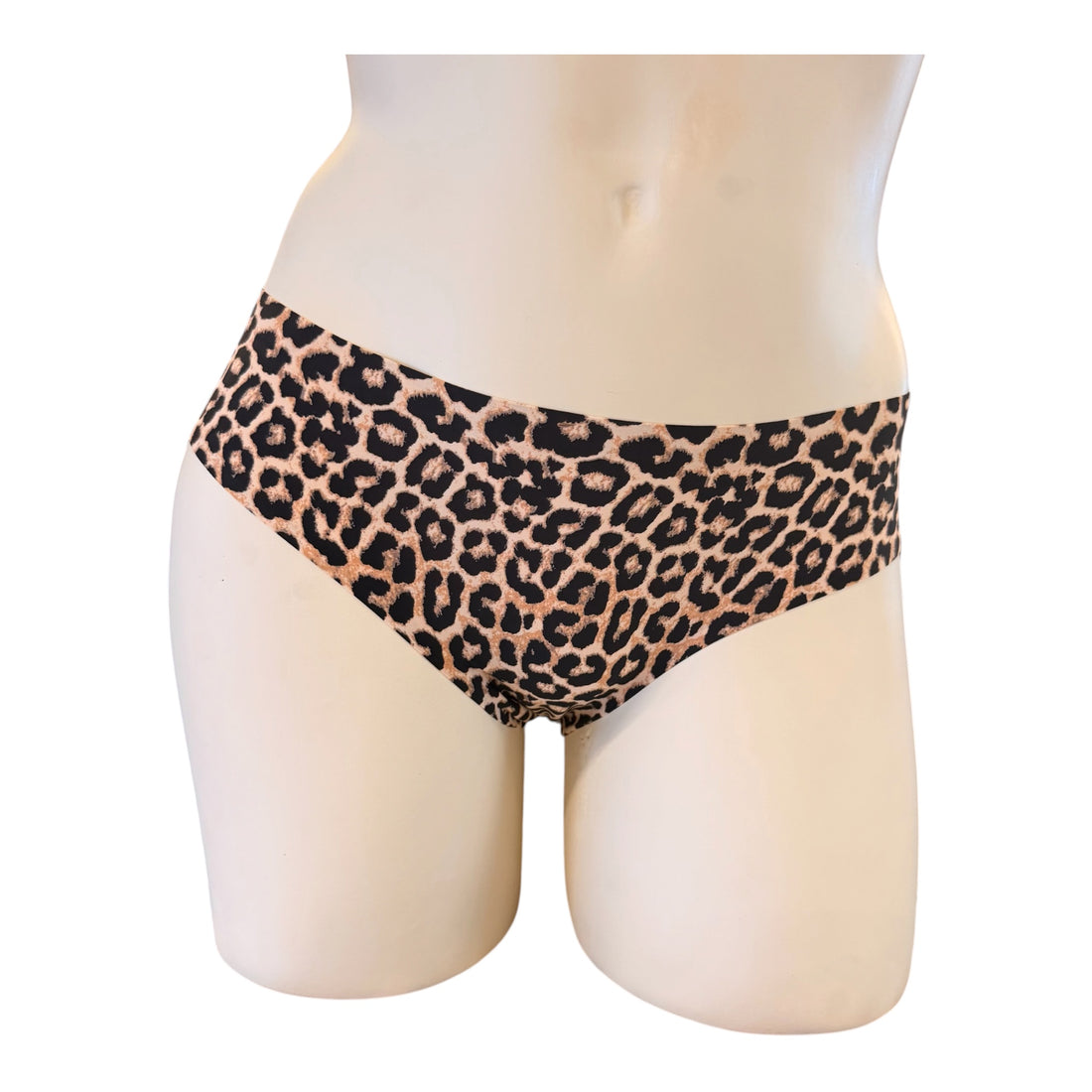 MM-2022 Lazer Kesim Leopar Camasir