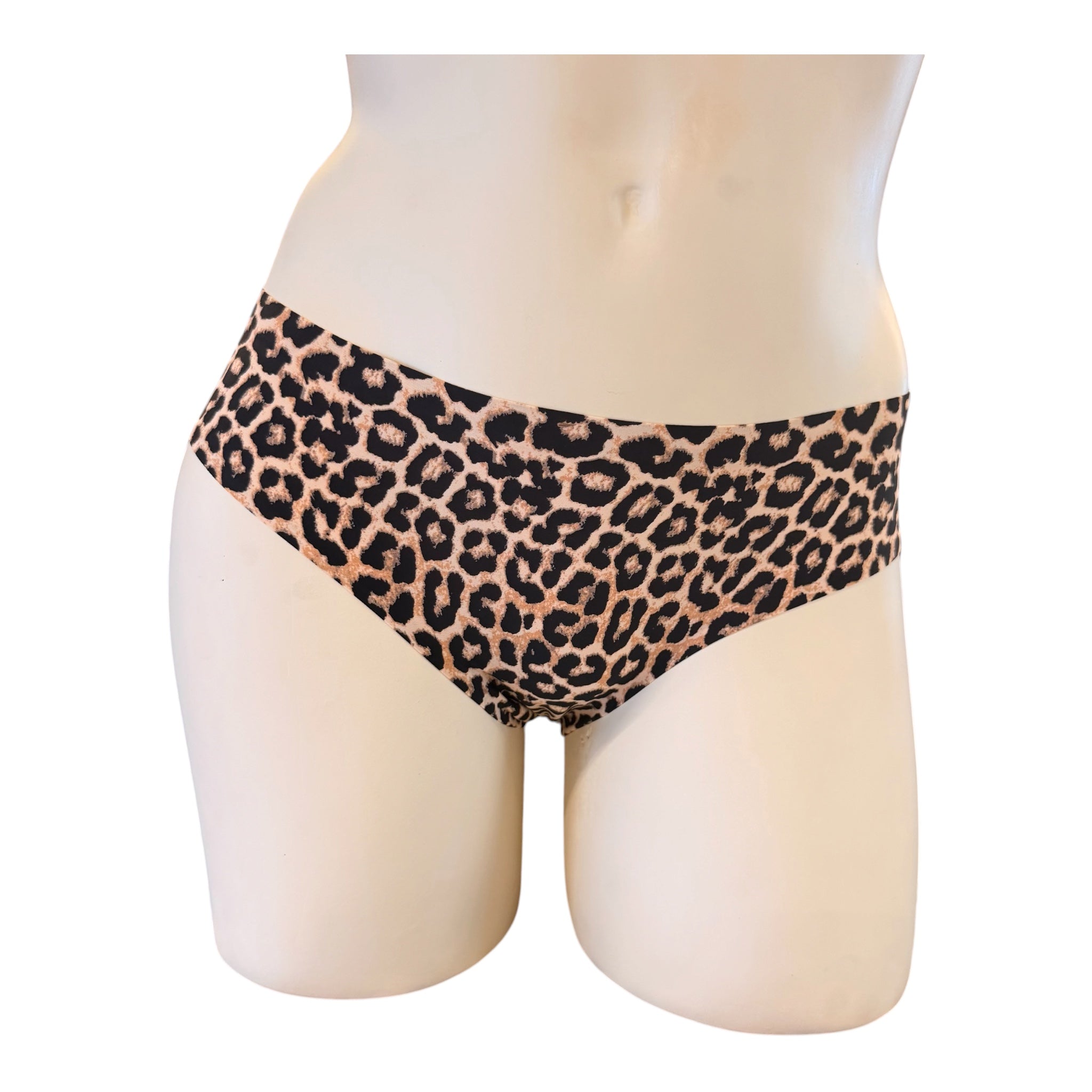 MM-2022 Lazer Kesim Leopar Camasir